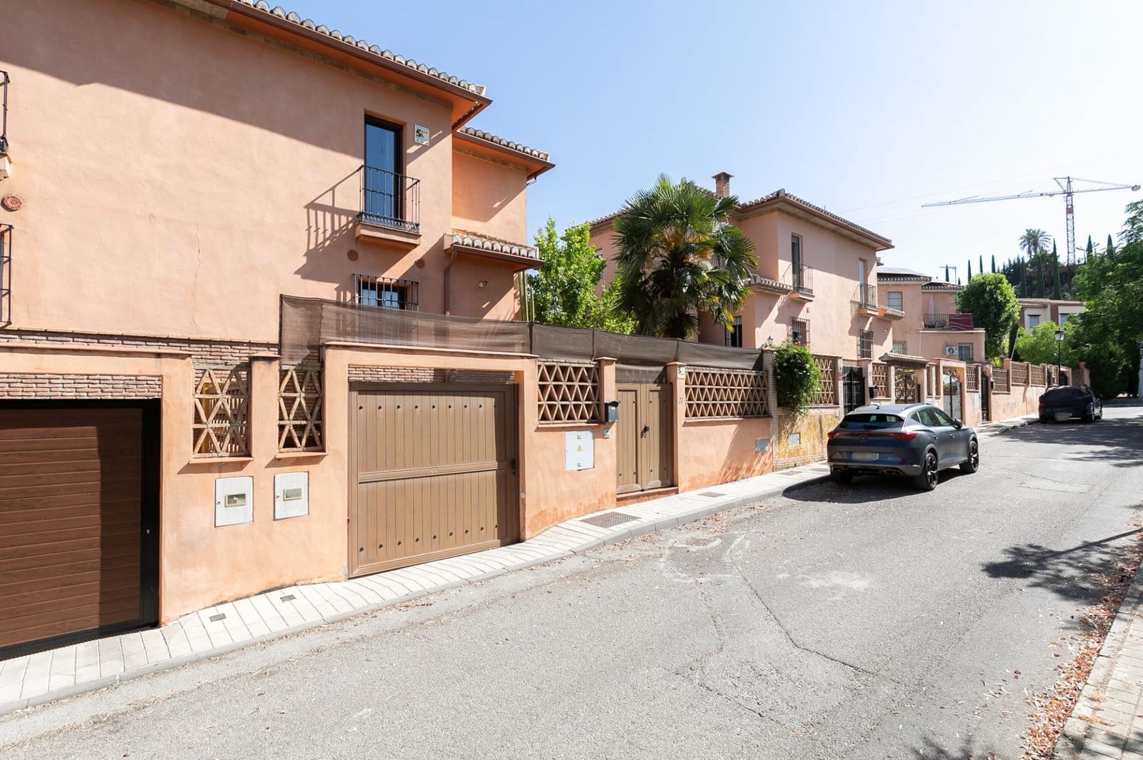 3 slaapkamer Halfvrijstaande villa te koop in Granada stad met garage - € 320.000 (Ref: 9948265)