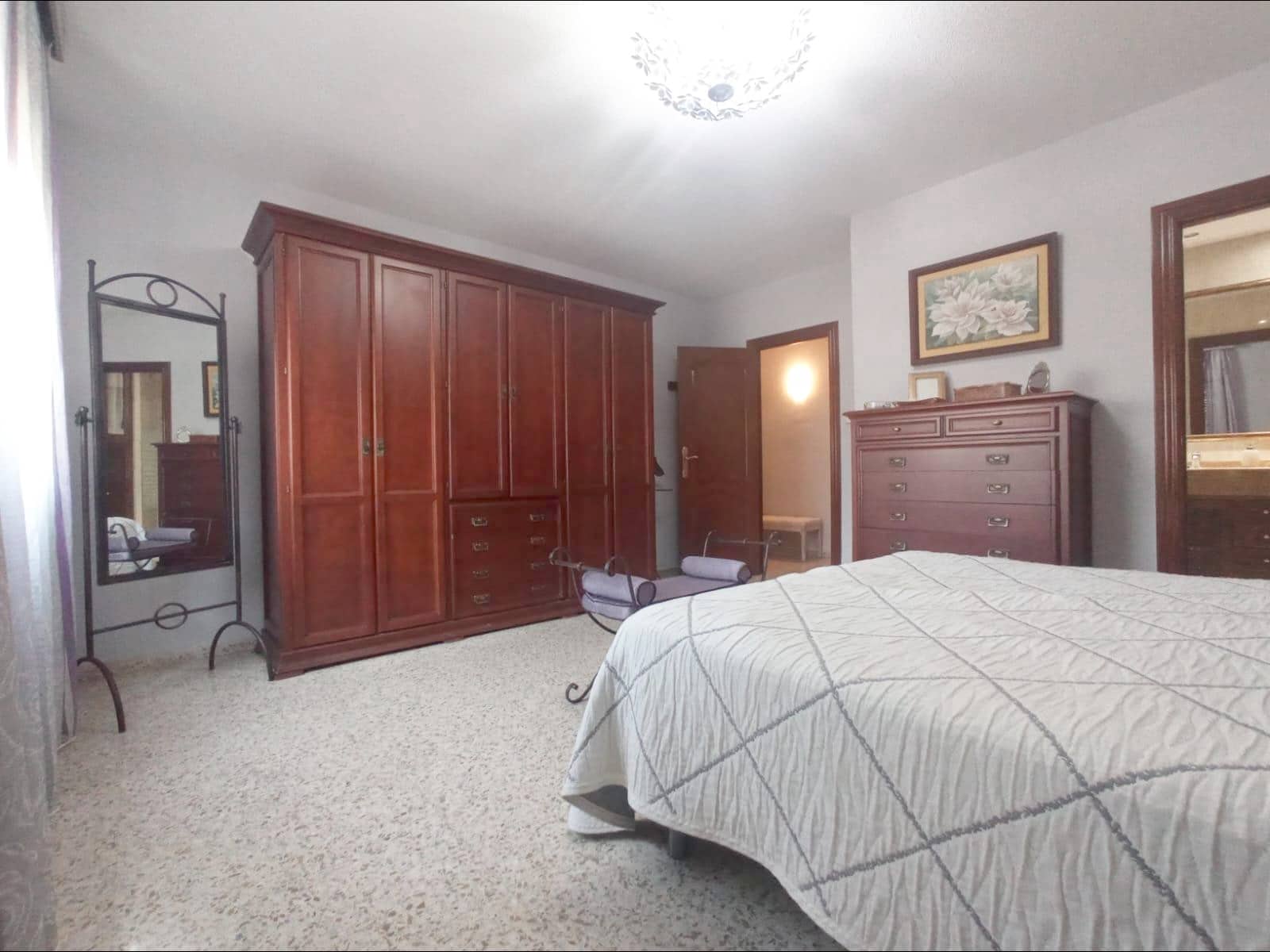 Appartement de 4 chambres à louer à Grenade ville - 1 250 € (Ref: 9950057)