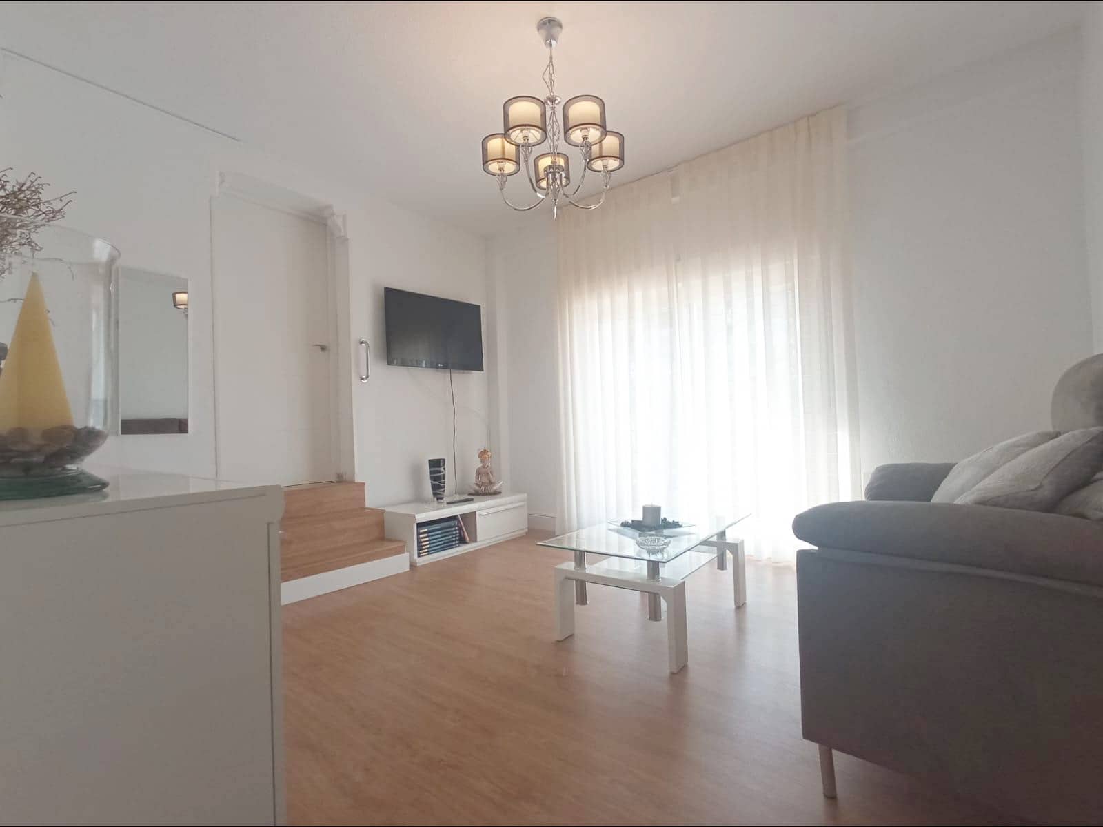 Appartement de 4 chambres à louer à Grenade ville - 1 250 € (Ref: 9950057)