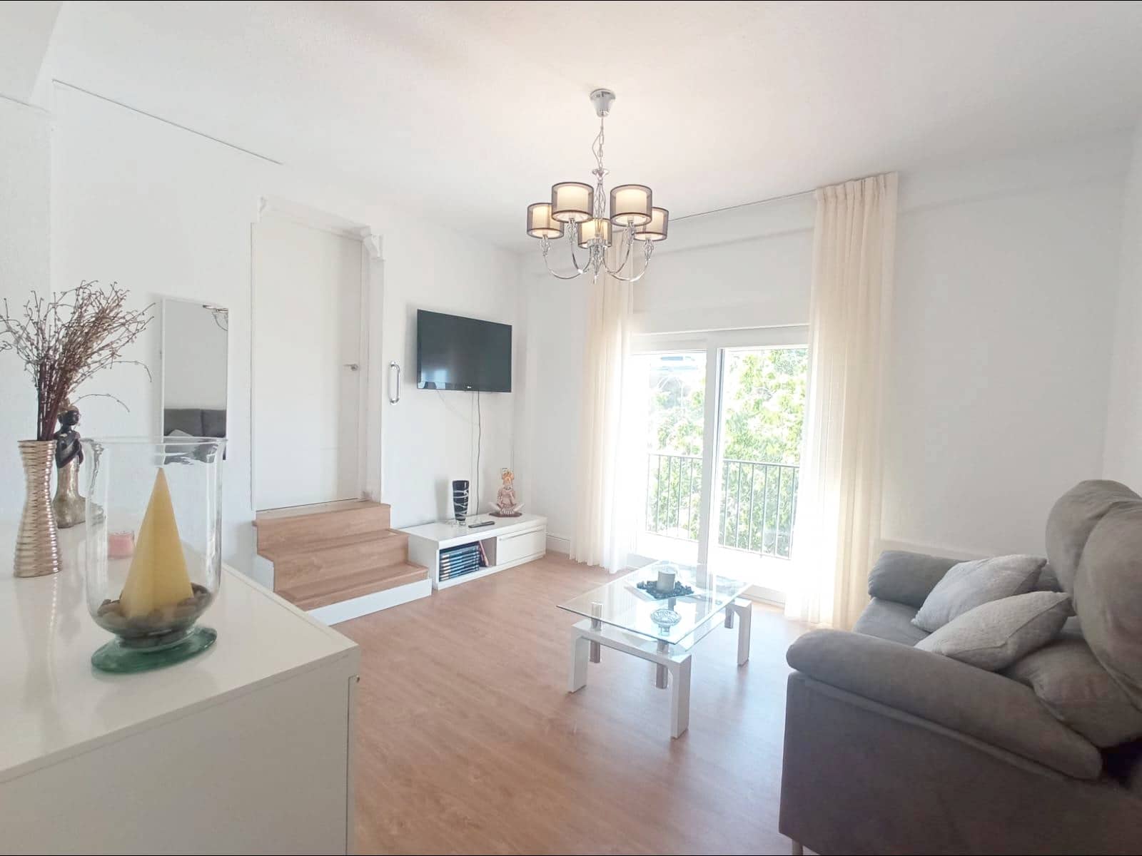 Appartement de 4 chambres à louer à Grenade ville - 1 250 € (Ref: 9950057)