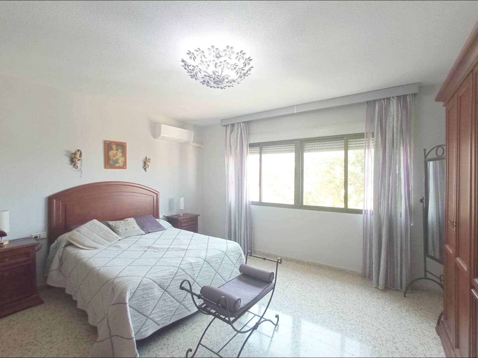 Appartement de 4 chambres à louer à Grenade ville - 1 250 € (Ref: 9950057)