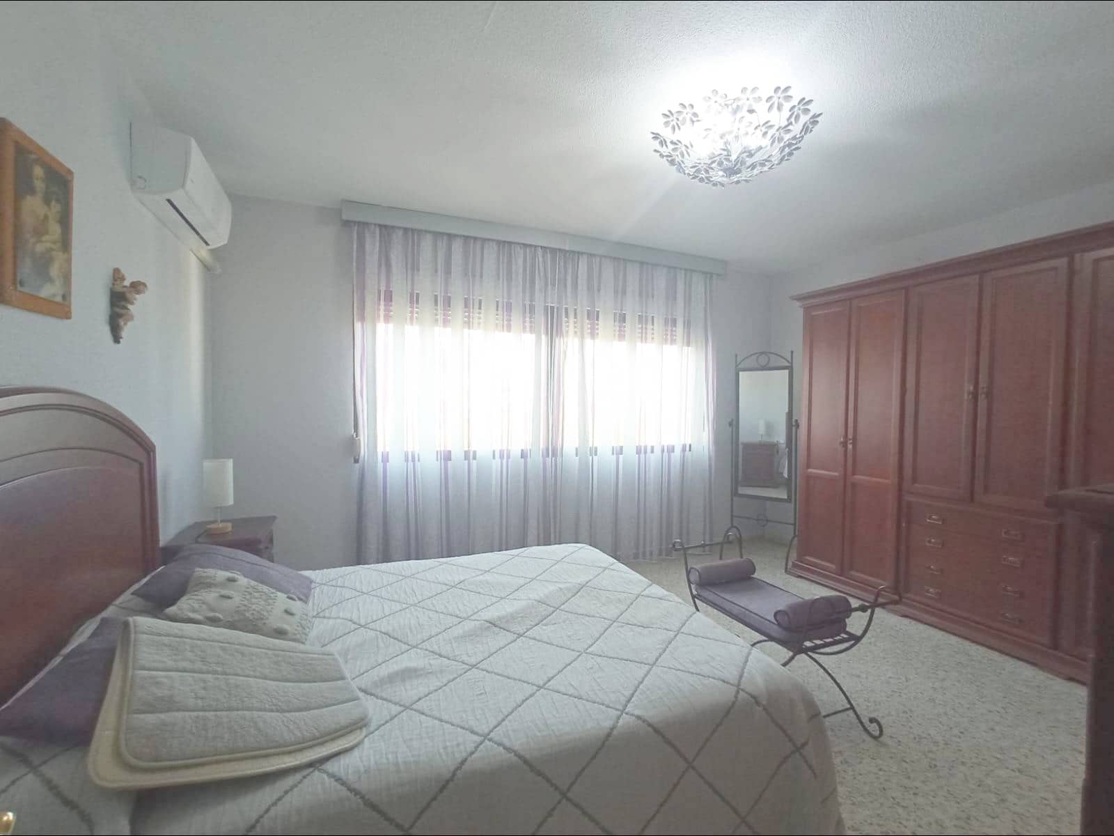 Appartement de 4 chambres à louer à Grenade ville - 1 250 € (Ref: 9950057)