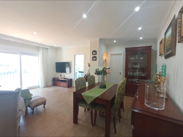 Appartement de 4 chambres à louer à Grenade ville - 1 250 € (Ref: 9950057)