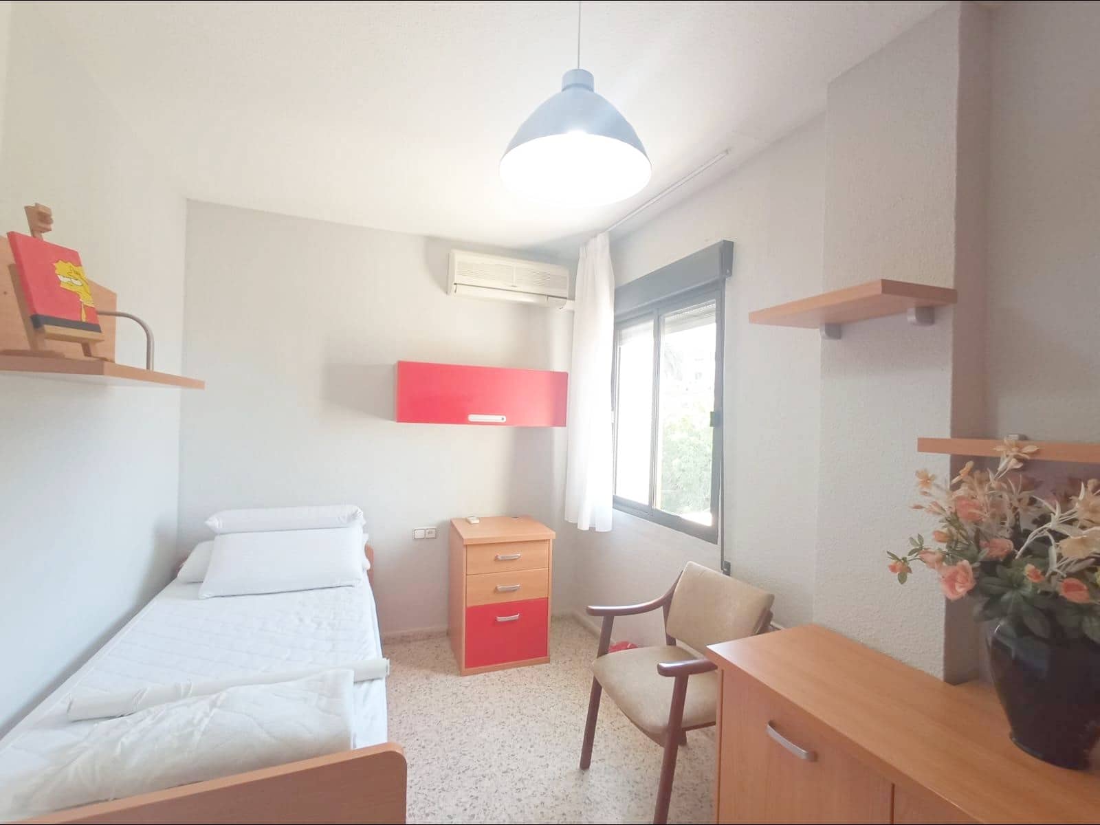 Appartement de 4 chambres à louer à Grenade ville - 1 250 € (Ref: 9950057)
