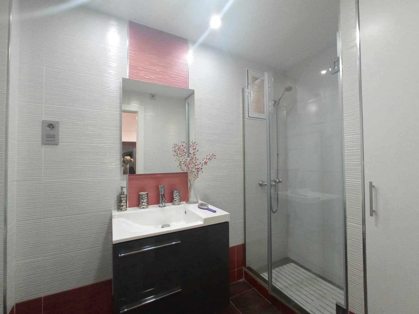 Appartement de 4 chambres à louer à Grenade ville - 1 250 € (Ref: 9950057)