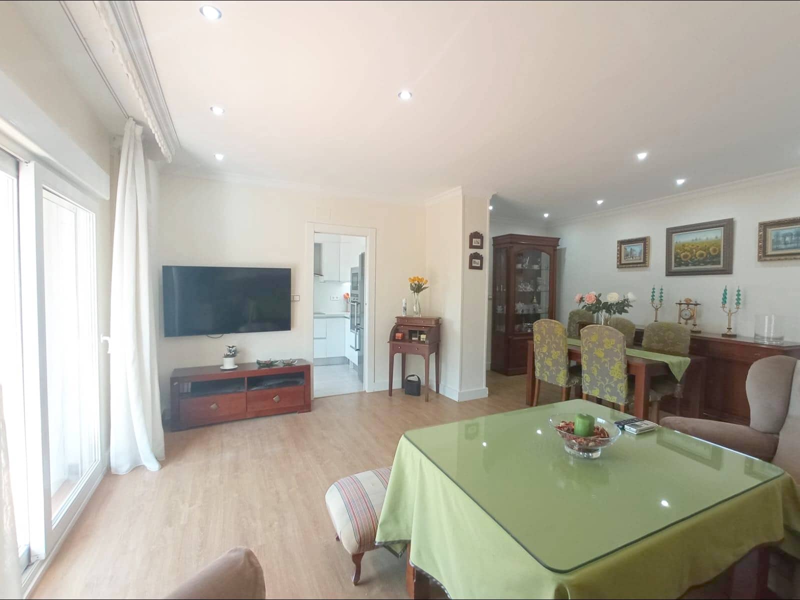 Appartement de 4 chambres à louer à Grenade ville - 1 250 € (Ref: 9950057)