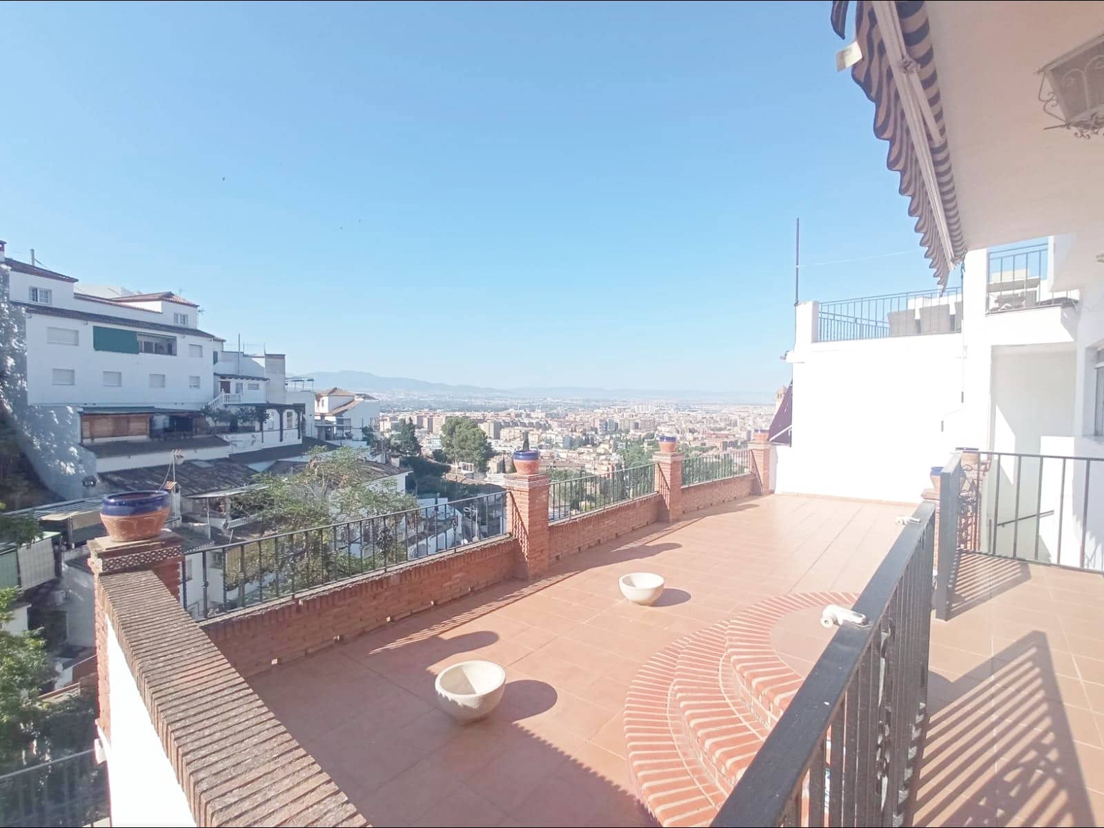 Appartement de 4 chambres à louer à Grenade ville - 1 250 € (Ref: 9950057)