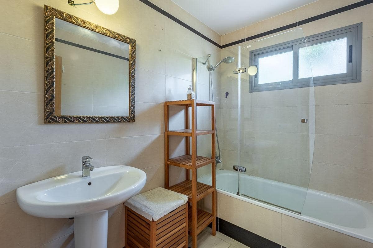 4 sypialnia Dom blizniak na sprzedaż w Jun z garażem - 269 000 € (Ref: 9950058)