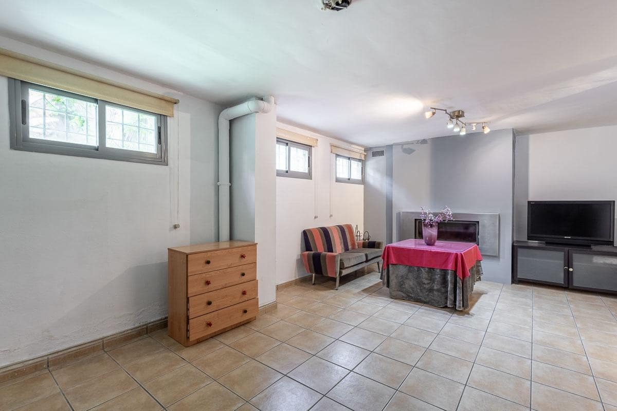 4 sypialnia Dom blizniak na sprzedaż w Jun z garażem - 269 000 € (Ref: 9950058)