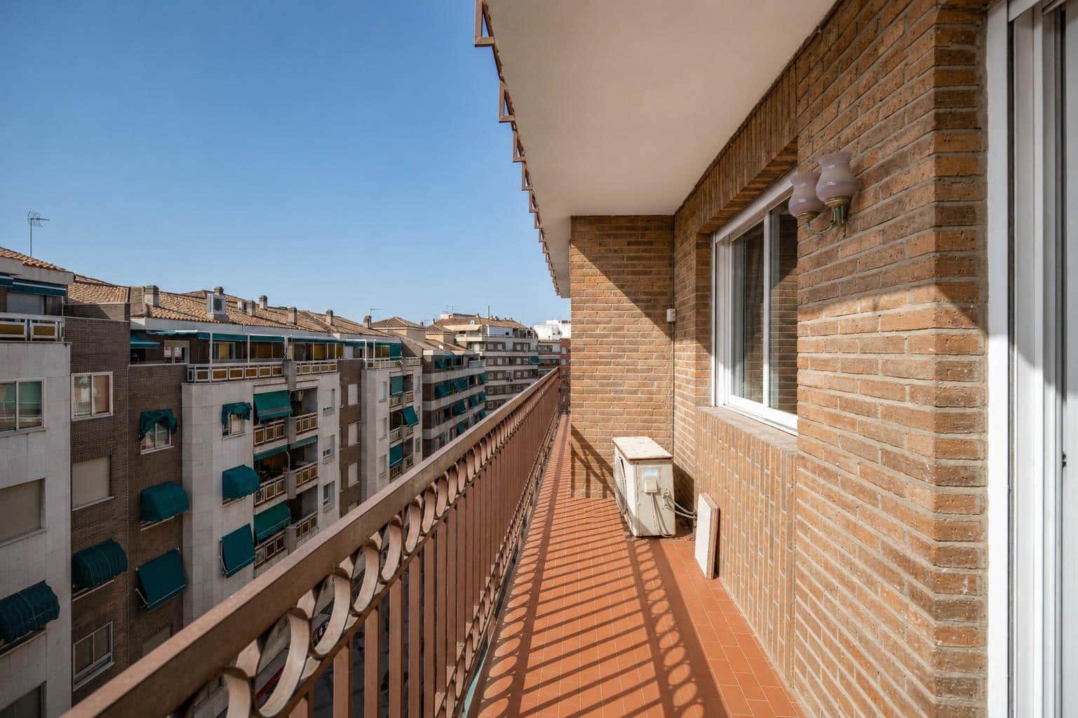 4 soveværelse Lejlighed til salg i Granada by med garage - € 480.000 (Ref: 9950060)