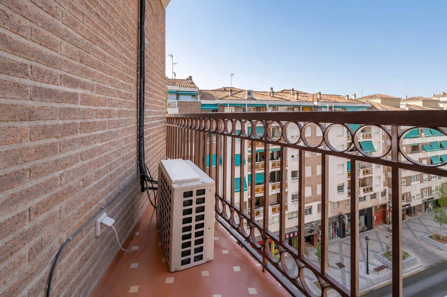 4 soveværelse Lejlighed til salg i Granada by med garage - € 480.000 (Ref: 9950060)