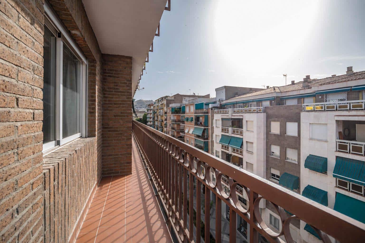4 soveværelse Lejlighed til salg i Granada by med garage - € 480.000 (Ref: 9950060)