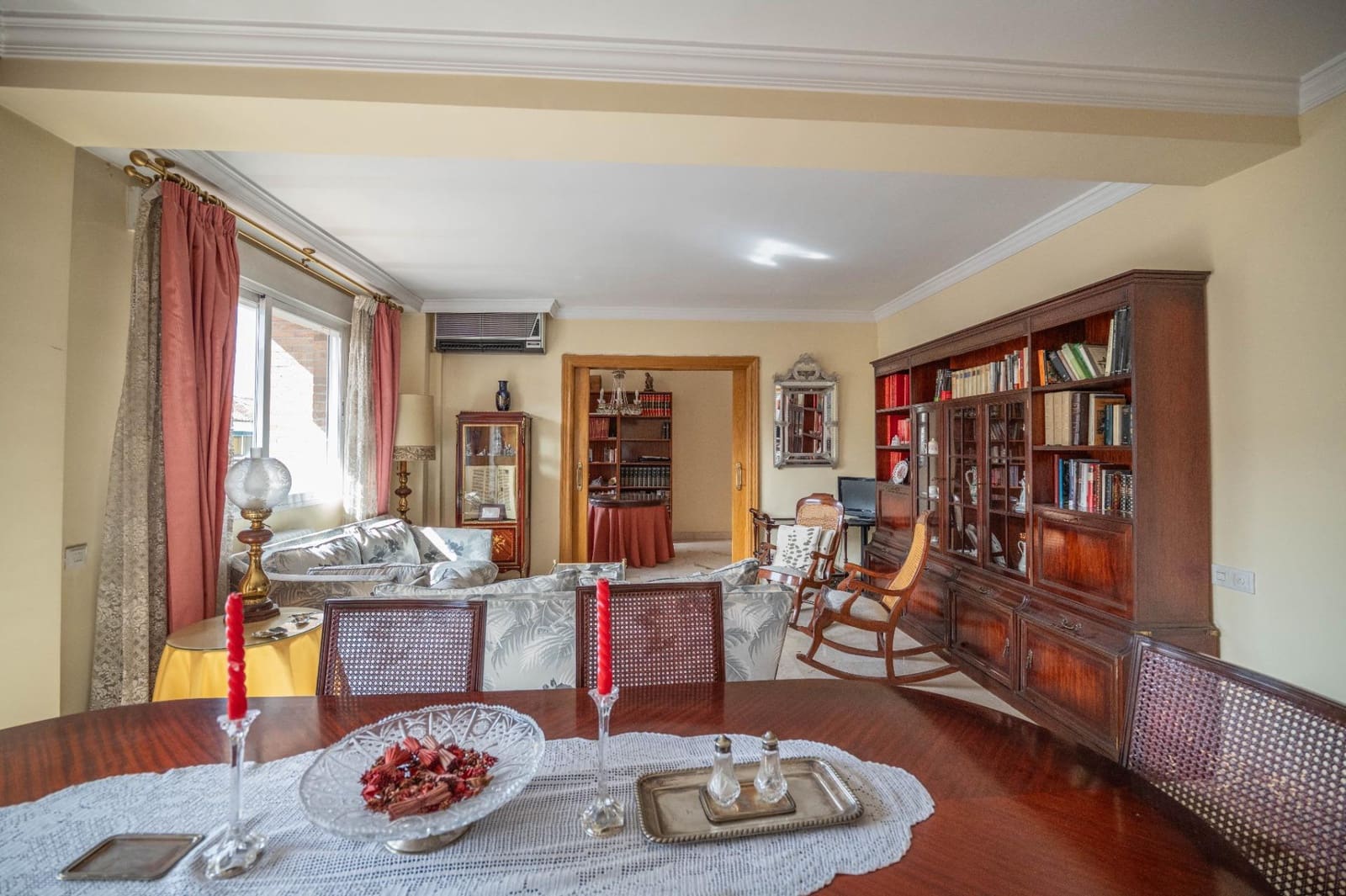 4 soveværelse Lejlighed til salg i Granada by med garage - € 480.000 (Ref: 9950060)