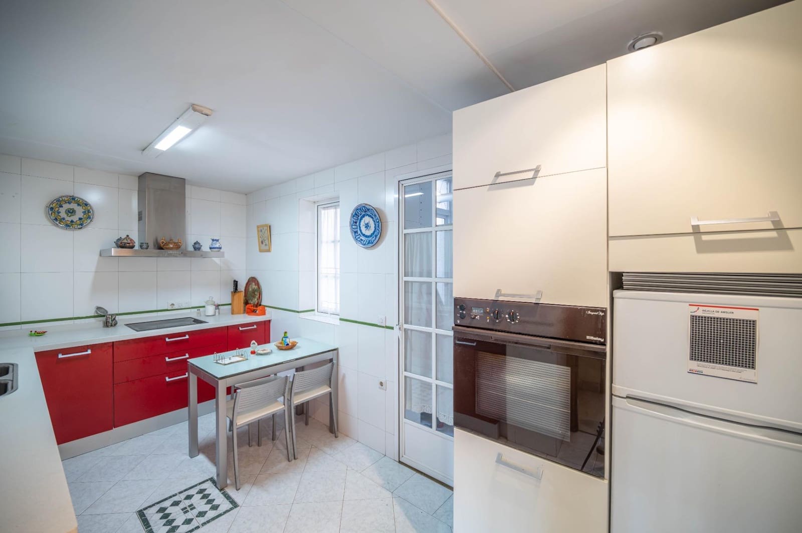 4 soveværelse Lejlighed til salg i Granada by med garage - € 480.000 (Ref: 9950060)