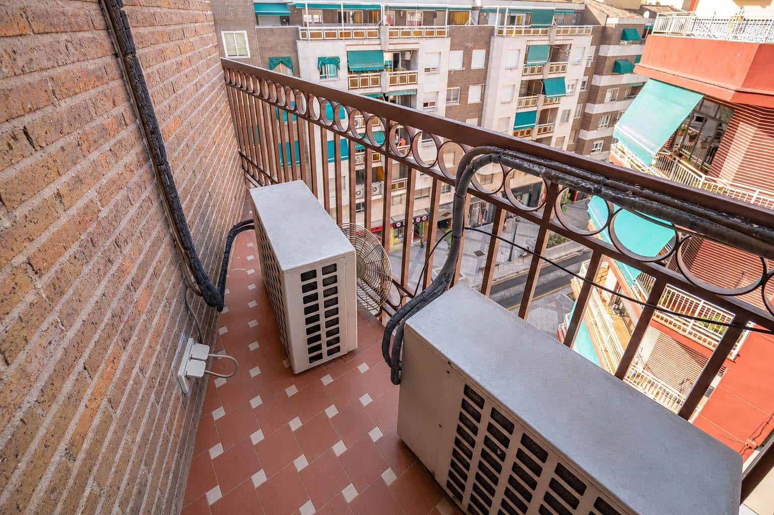 4 soveværelse Lejlighed til salg i Granada by med garage - € 480.000 (Ref: 9950060)