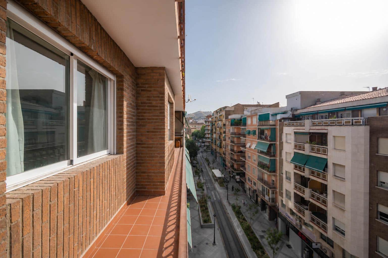 4 soveværelse Lejlighed til salg i Granada by med garage - € 480.000 (Ref: 9950060)