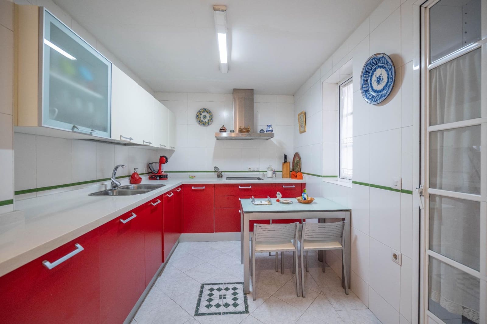 4 soveværelse Lejlighed til salg i Granada by med garage - € 480.000 (Ref: 9950060)