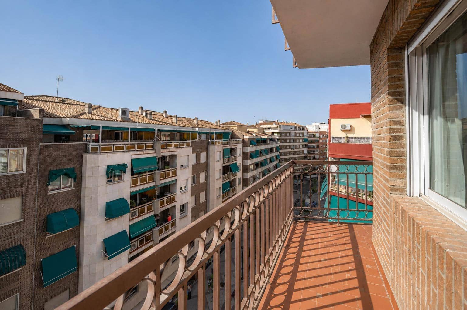 4 soveværelse Lejlighed til salg i Granada by med garage - € 480.000 (Ref: 9950060)