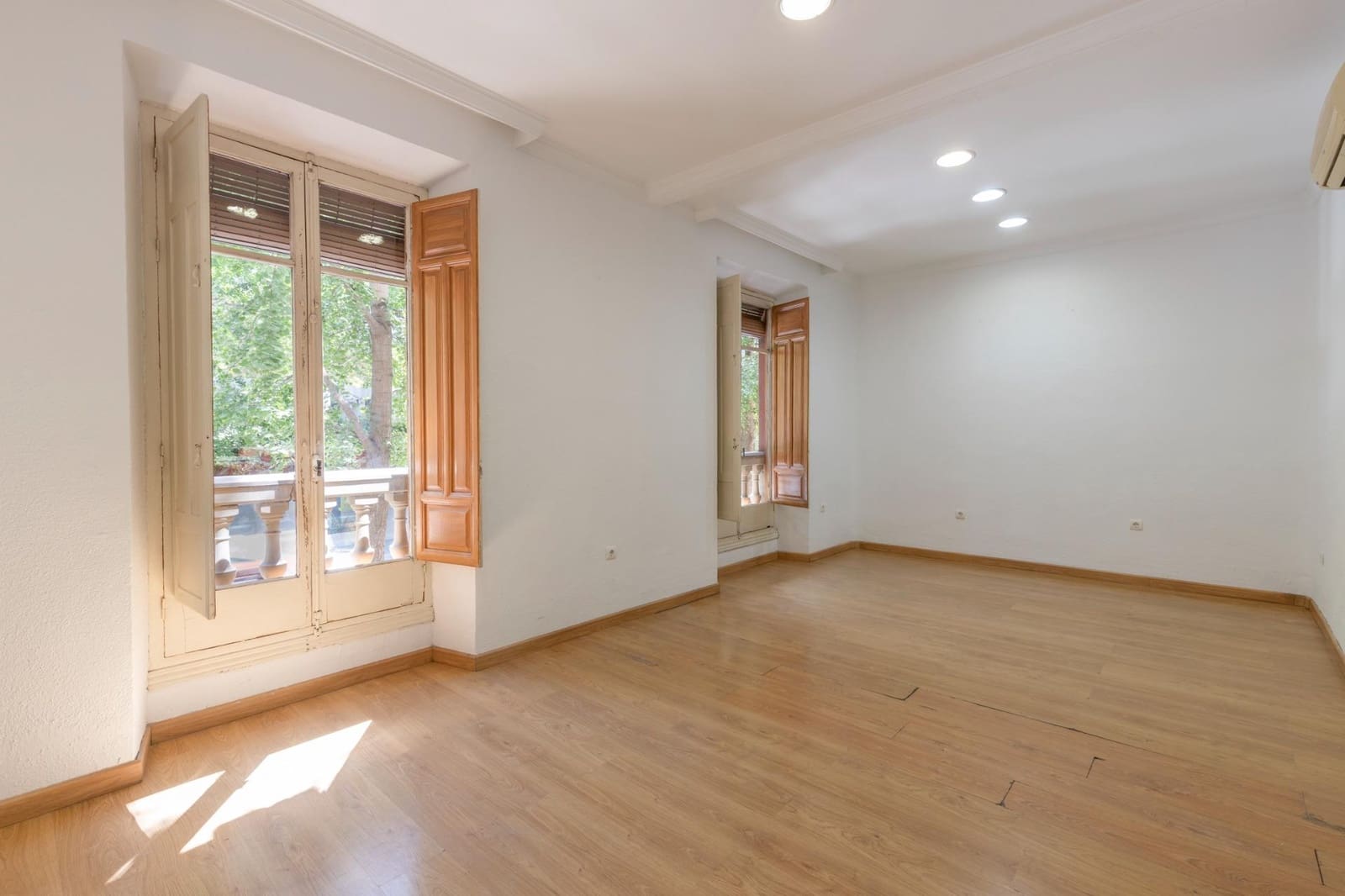 3 soveværelse Lejlighed til salg i Granada by - € 365.000 (Ref: 9950061)