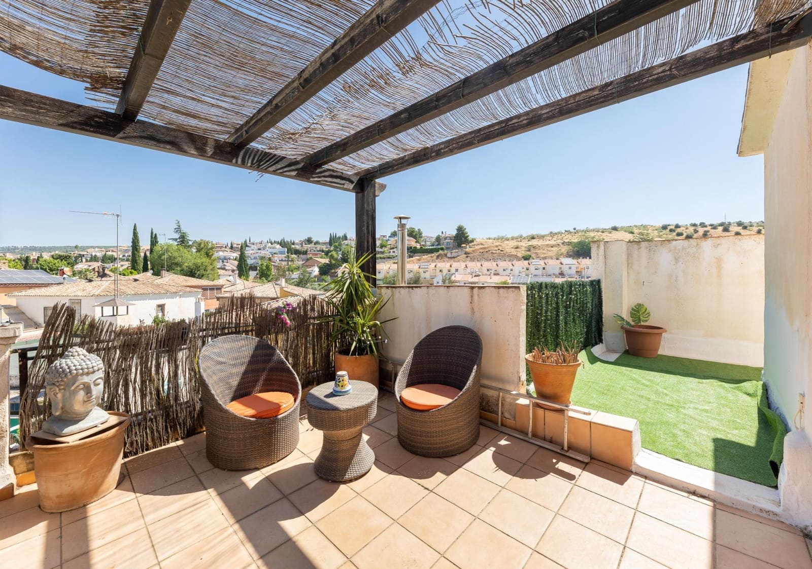 3 soverom Villa til salgs i Huetor Vega med svømmebasseng - € 369 000 (Ref: 9952815)