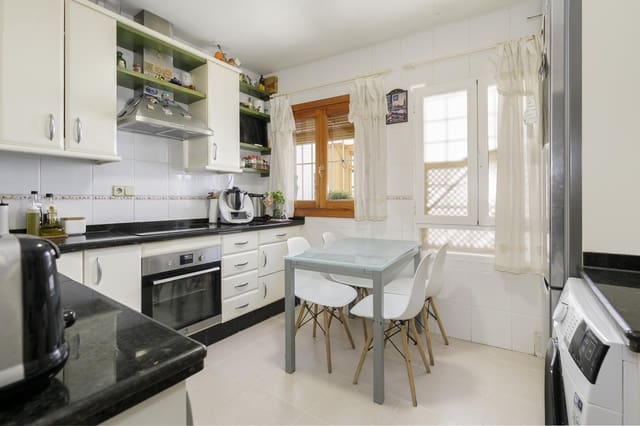 4 quarto Moradia em Banda para venda em Granada cidade com garagem - 630 000 € (Ref: 9958152)