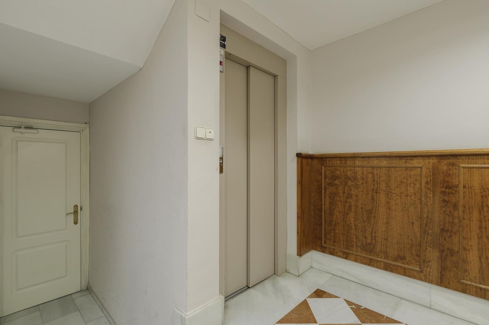 4 quarto Moradia em Banda para venda em Granada cidade com garagem - 630 000 € (Ref: 9958152)