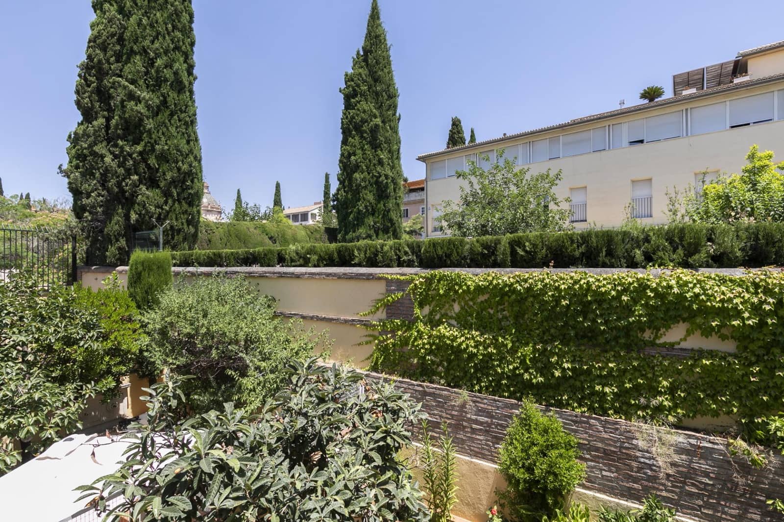 4 quarto Moradia em Banda para venda em Granada cidade com garagem - 630 000 € (Ref: 9958152)