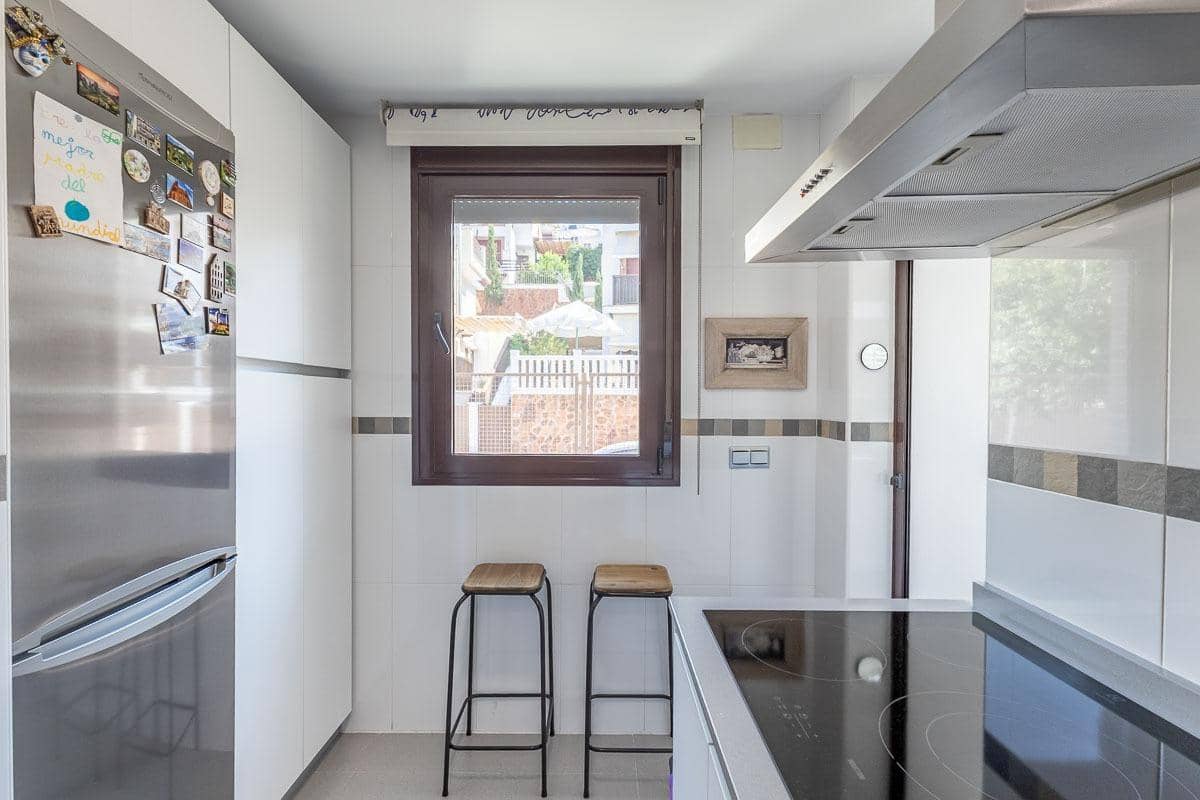 3 Zimmer Wohnung zu verkaufen in Granada Stadt mit Pool - 289.000 € (Ref: 9958153)