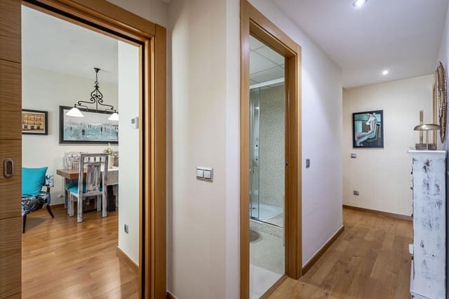 3 slaapkamer Flat te koop in Granada stad met zwembad - € 289.000 (Ref: 9958153)