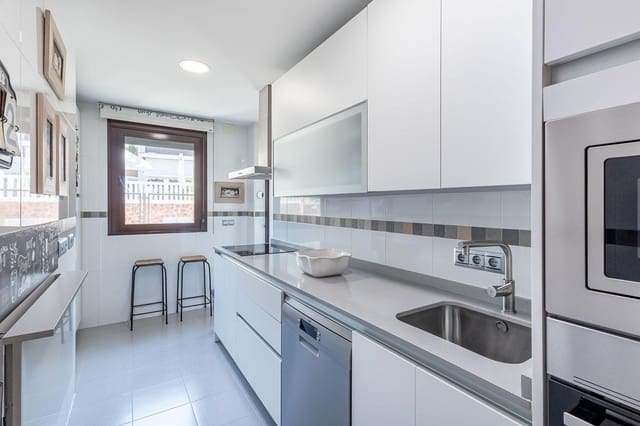 3 slaapkamer Flat te koop in Granada stad met zwembad - € 289.000 (Ref: 9958153)