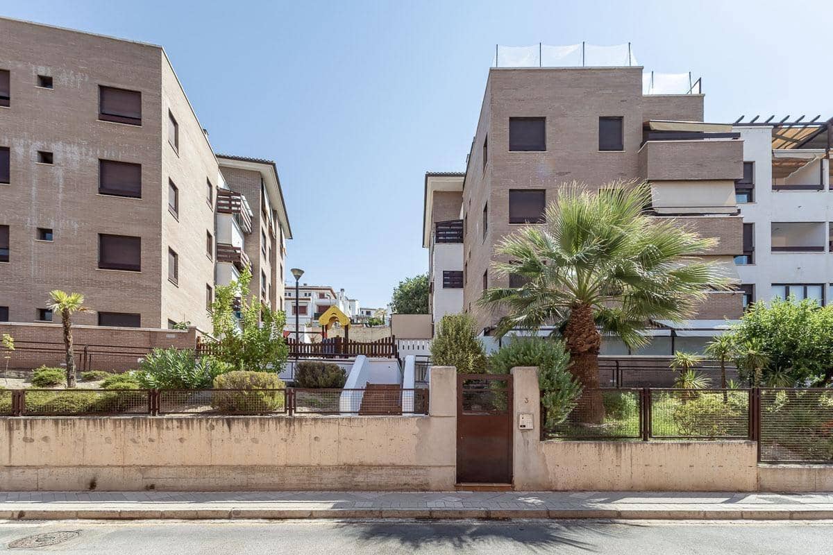 3 Zimmer Wohnung zu verkaufen in Granada Stadt mit Pool - 289.000 € (Ref: 9958153)
