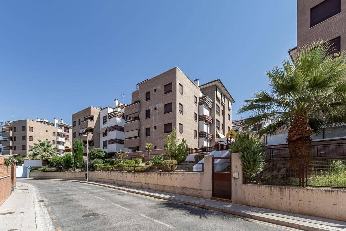 3 Zimmer Wohnung zu verkaufen in Granada Stadt mit Pool - 289.000 € (Ref: 9958153)