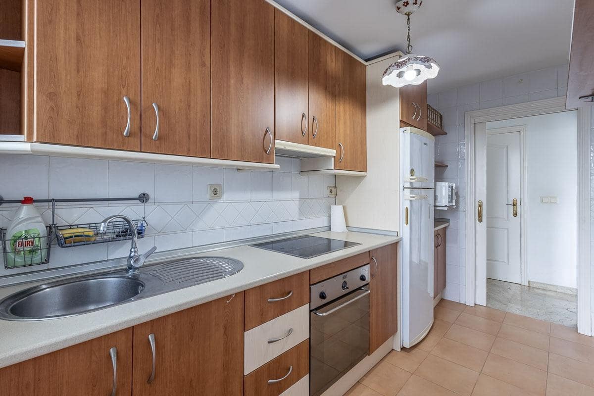 2 makuuhuone Asunto myytävänä paikassa Motril mukana uima-altaan 
autotalli - 275 000 € (Ref: 9958154)