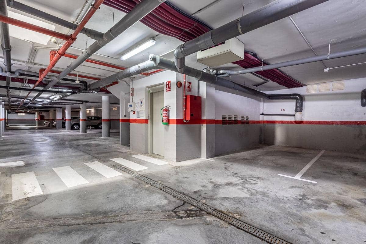 2 makuuhuone Asunto myytävänä paikassa Motril mukana uima-altaan 
autotalli - 275 000 € (Ref: 9958154)