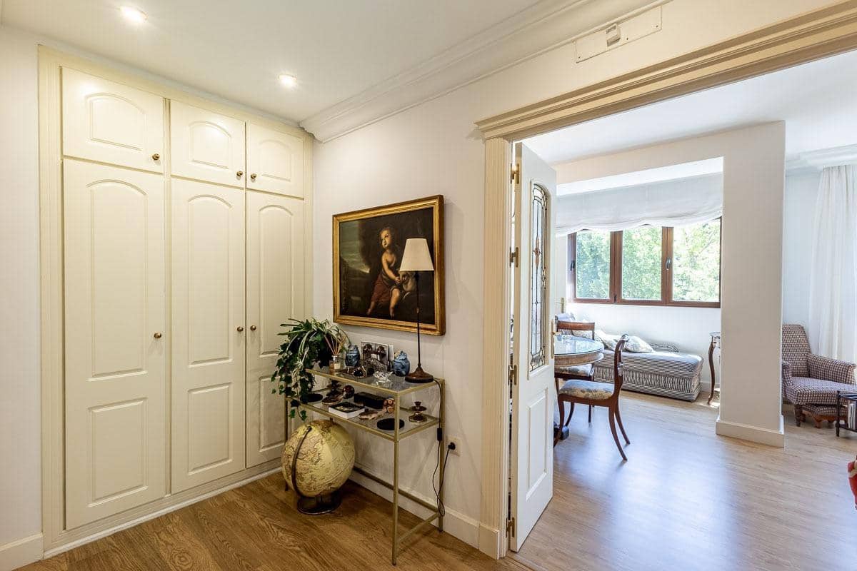Piso de 4 habitaciones en Granada ciudad en venta - 615.000 € (Ref: 9958155)