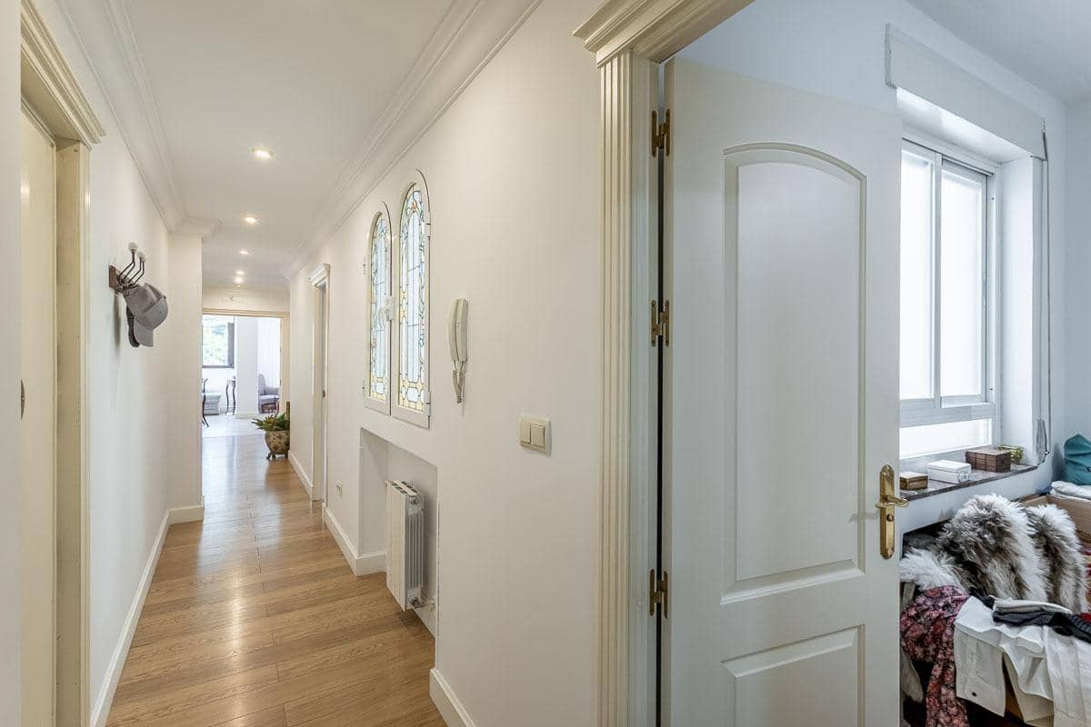 Piso de 4 habitaciones en Granada ciudad en venta - 615.000 € (Ref: 9958155)