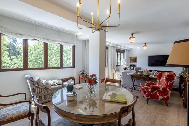 3 slaapkamer Flat te koop in Granada stad - € 615.000 (Ref: 9958155)