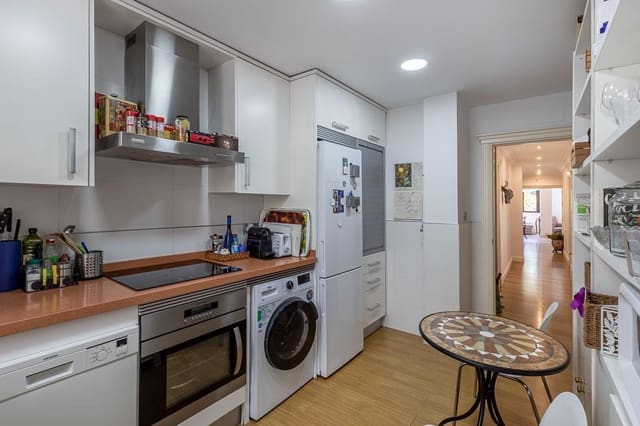 3 slaapkamer Flat te koop in Granada stad - € 615.000 (Ref: 9958155)