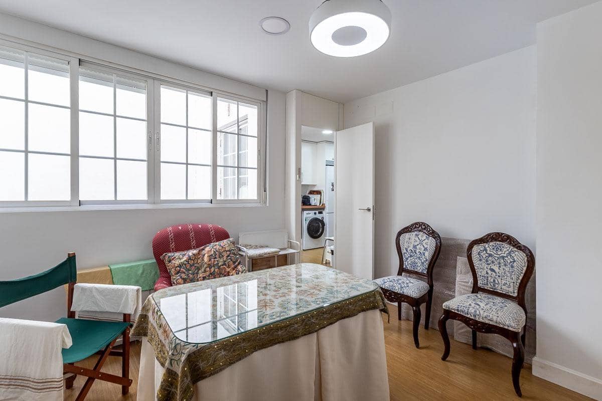 Piso de 4 habitaciones en Granada ciudad en venta - 615.000 € (Ref: 9958155)