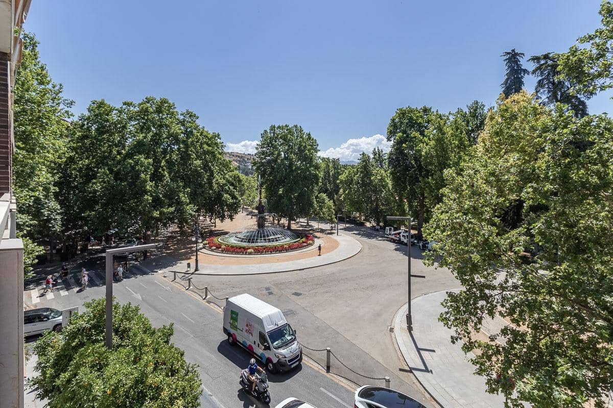 Piso de 4 habitaciones en Granada ciudad en venta - 615.000 € (Ref: 9958155)