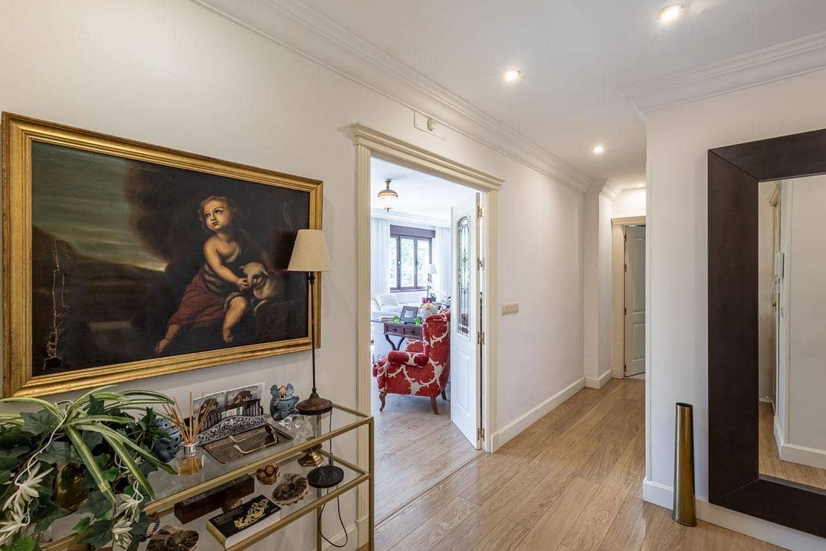 Piso de 4 habitaciones en Granada ciudad en venta - 615.000 € (Ref: 9958155)