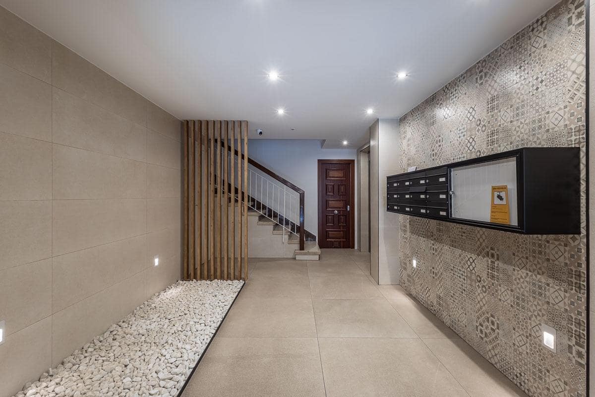 Piso de 4 habitaciones en Granada ciudad en venta - 615.000 € (Ref: 9958155)