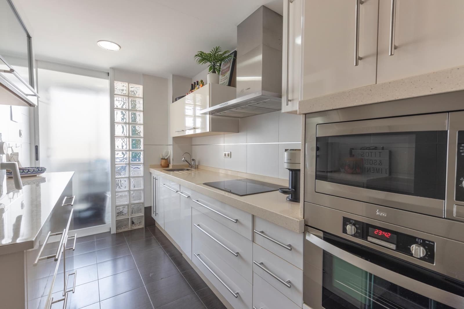 4 soveværelse Lejlighed til salg i Granada by - € 259.000 (Ref: 9959978)