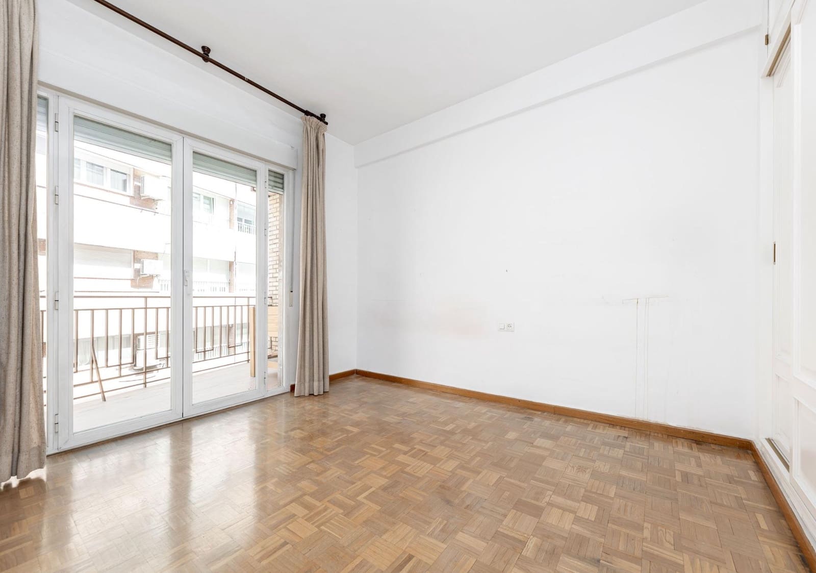 5 soverom Leilighet til salgs i Granada by med garasje - € 575 000 (Ref: 9959981)