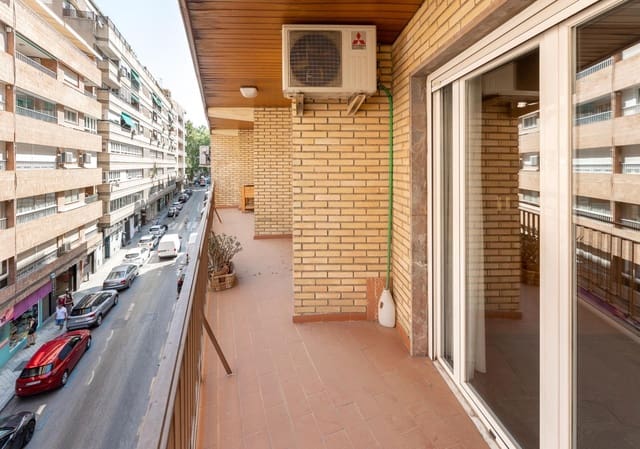 5 soverom Leilighet til salgs i Centro, Granada by med garasje - € 575 000 (Ref: 9959981)