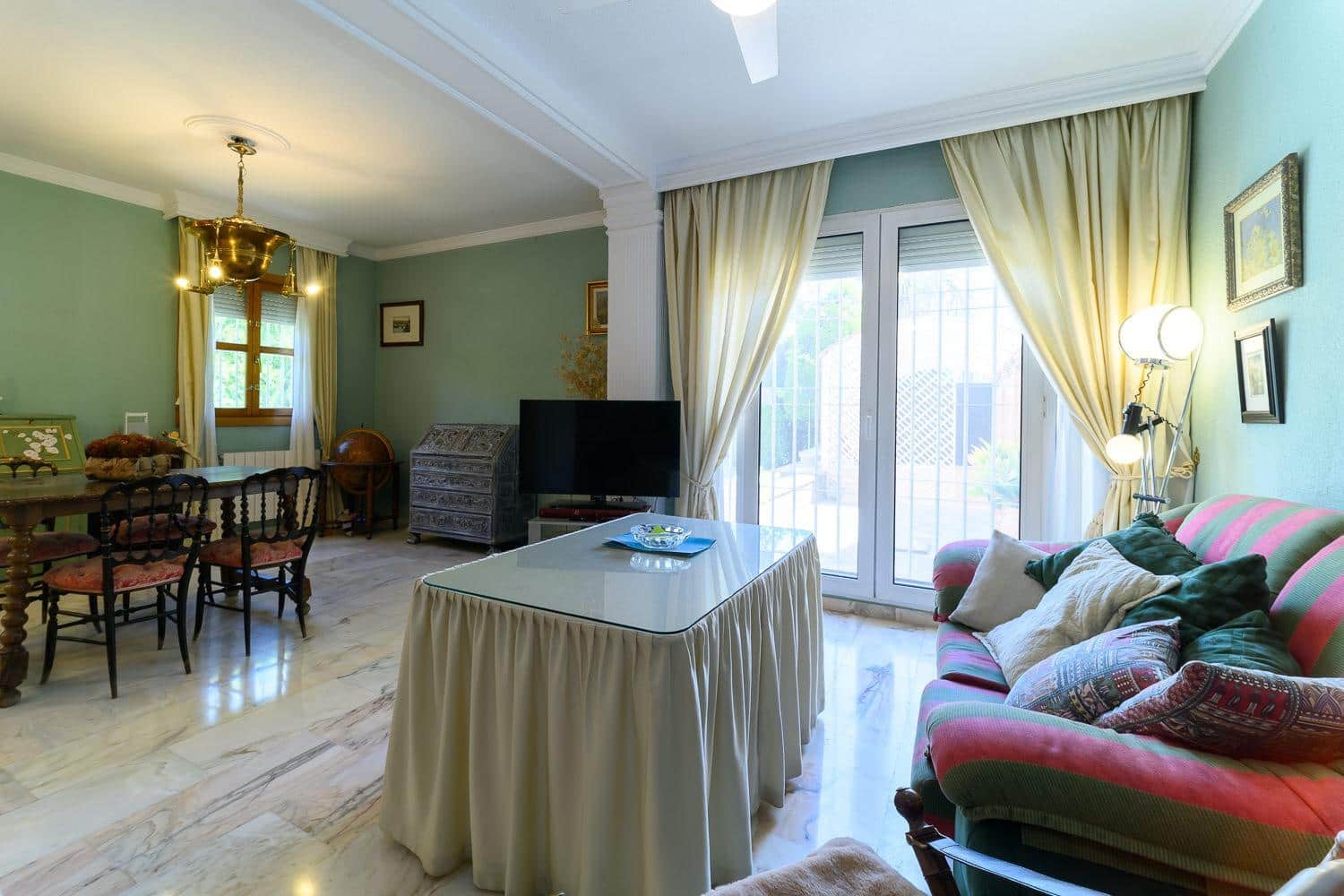 5 bedroom Villa for sale in Albolote with pool garage - € 368,000 (Ref: 9959982)