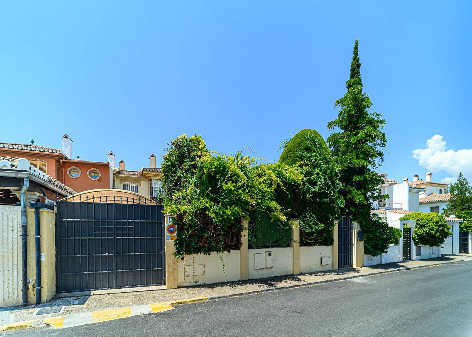5 bedroom Villa for sale in Albolote with pool garage - € 368,000 (Ref: 9959982)