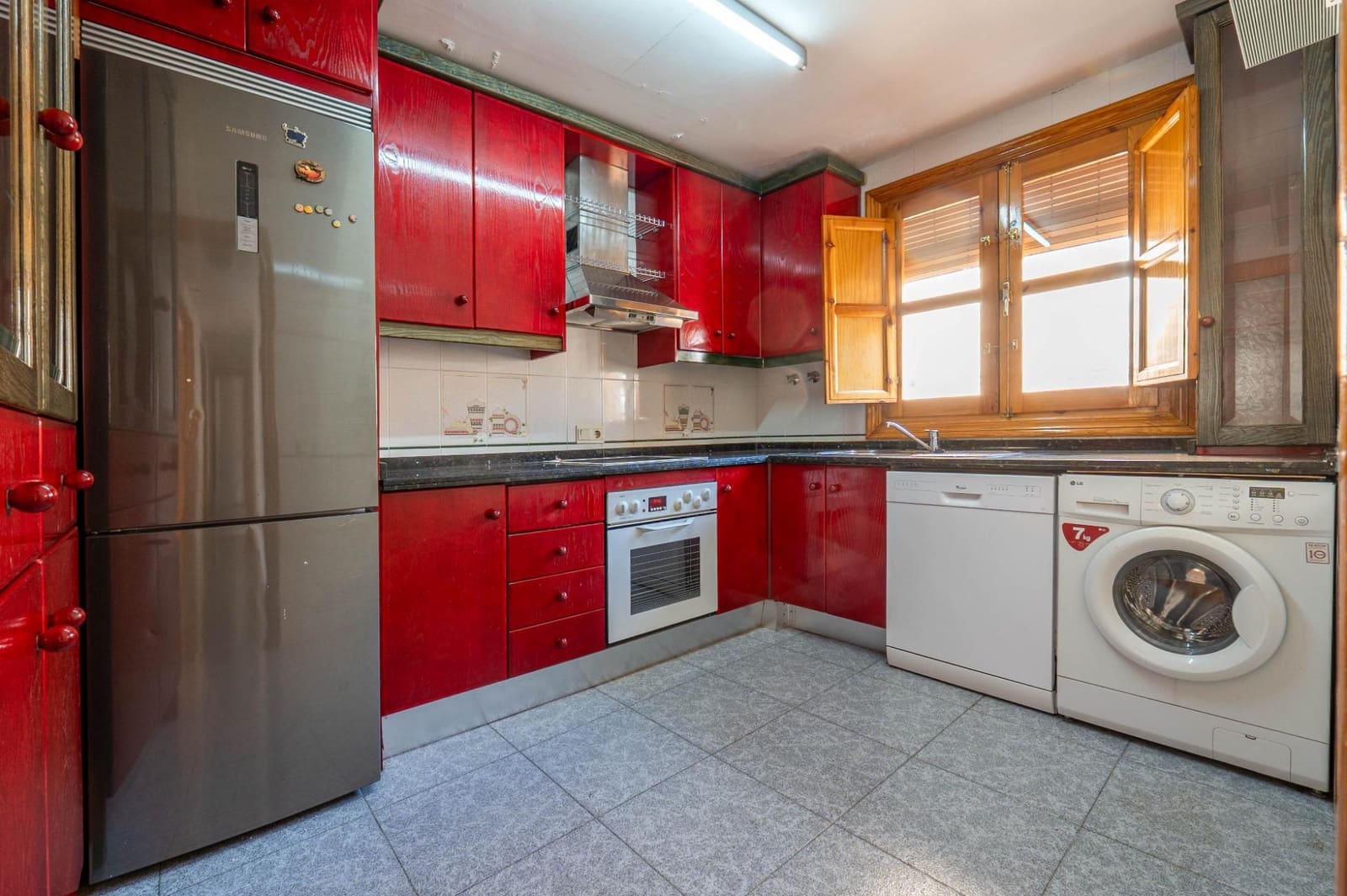 3 sovrum Lägenhet till salu i Granada stad - 269 900 € (Ref: 9959984)