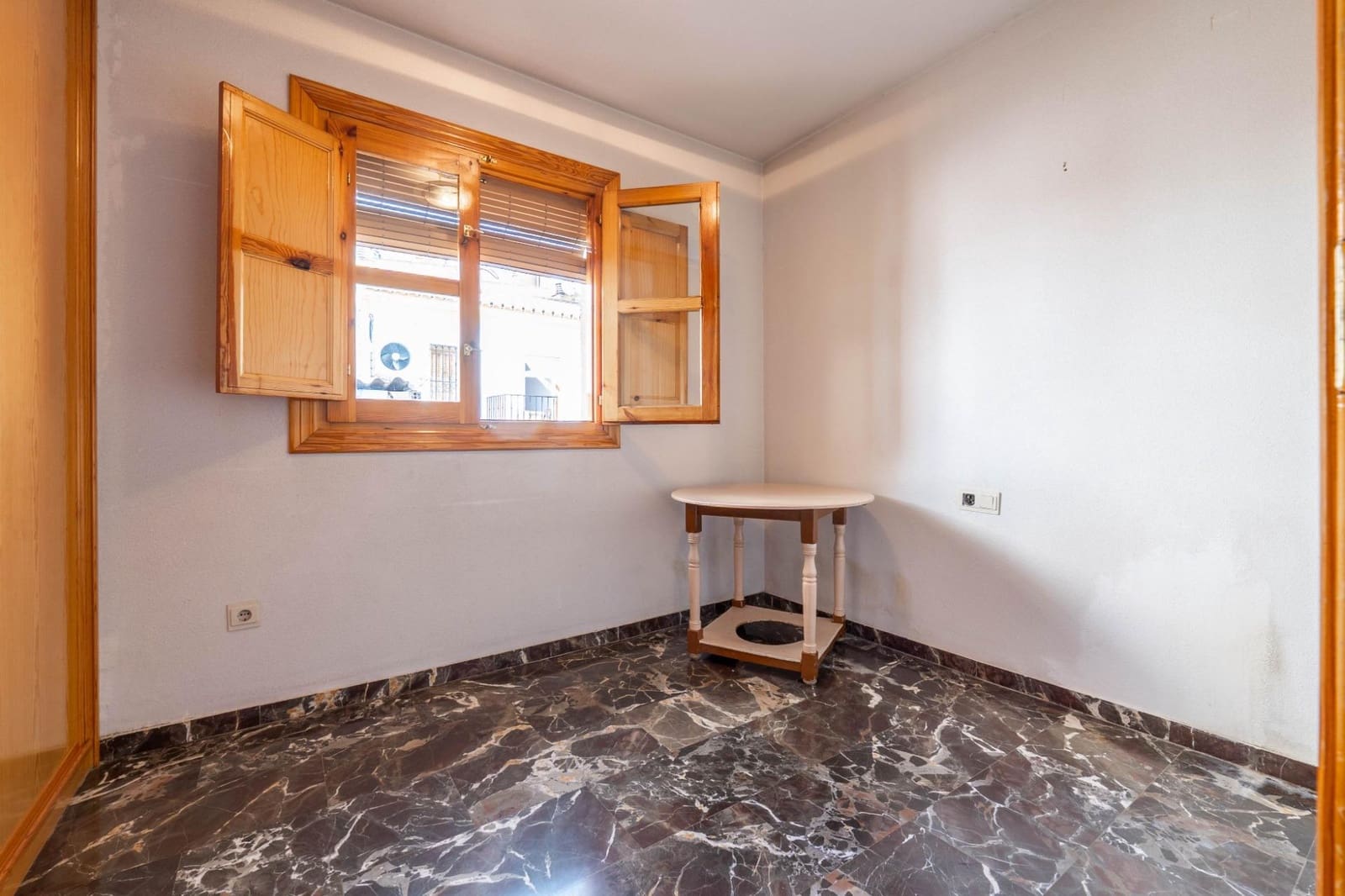3 sovrum Lägenhet till salu i Granada stad - 269 900 € (Ref: 9959984)