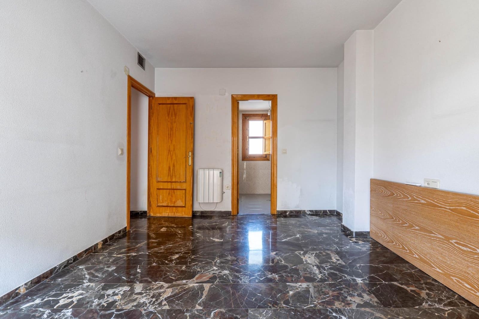 3 sovrum Lägenhet till salu i Granada stad - 269 900 € (Ref: 9959984)